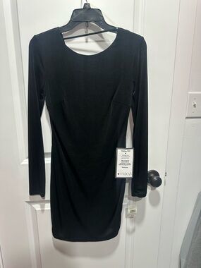 Macy's Black Long-Sleeve Scoop-Neck Midi Dress
